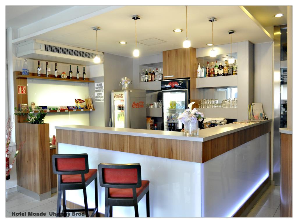 Hotel Monde Uhersky Brod Bagian luar foto